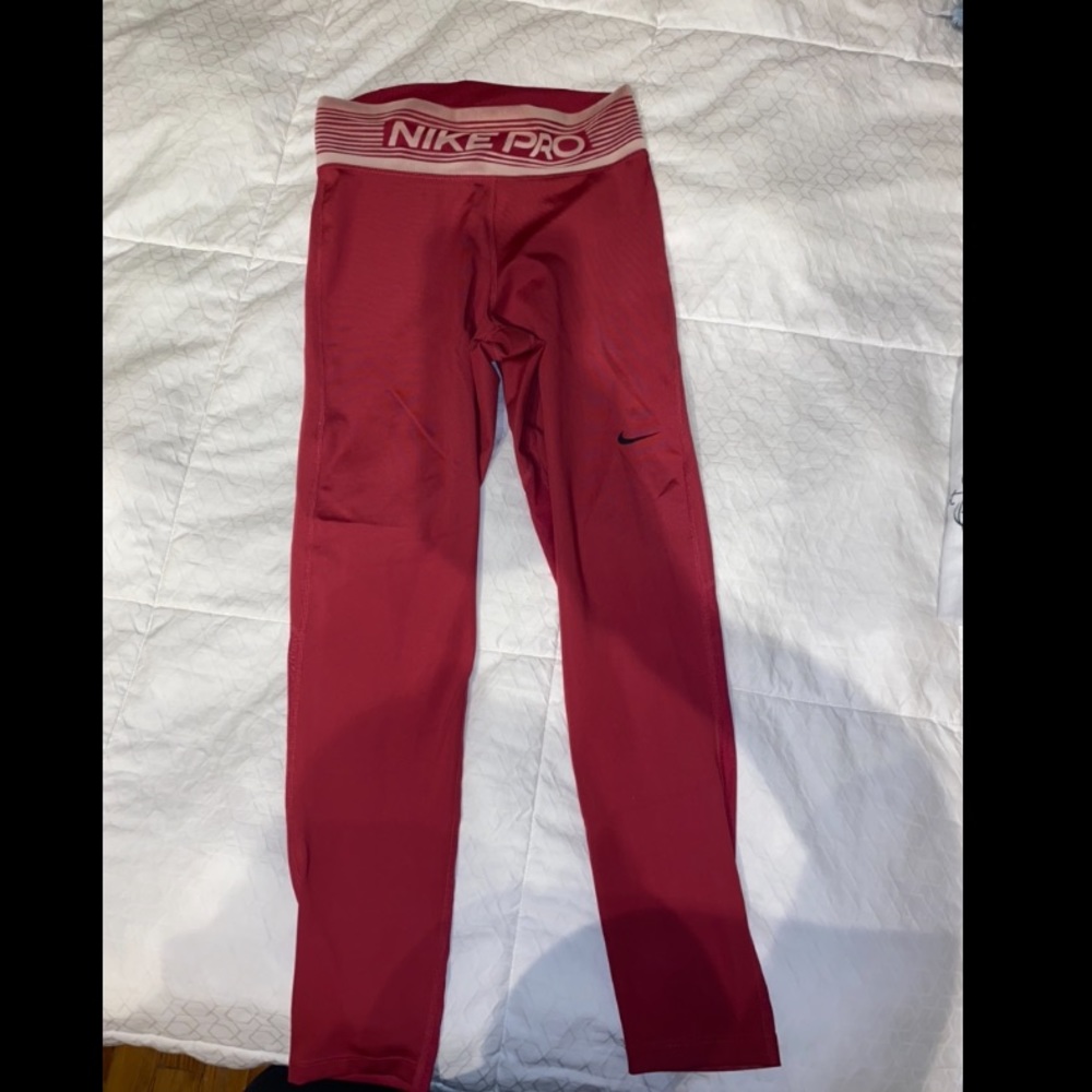 Nike pro leggings. Size small